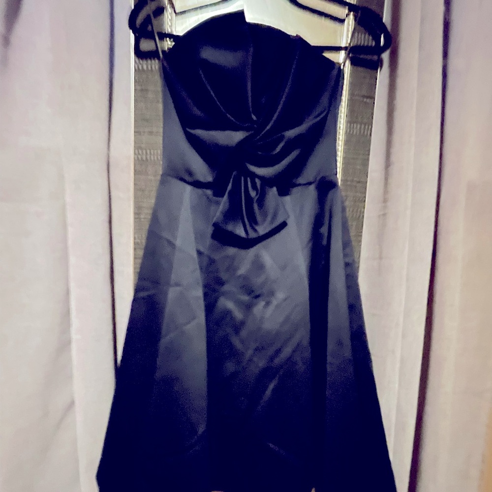 Beautiful women strapless dark navy blue formal dress by H&M.